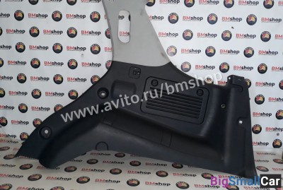 Обшивка багажника правая Mercedes ML w163