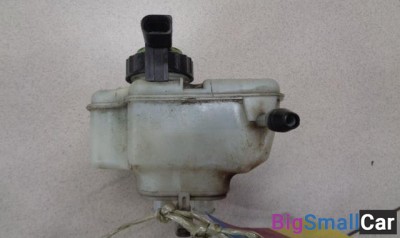 Бачок главного тормозного цилиндра от Volkswagen Golf 6 2008-2013 - купить Аксае