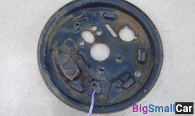 Пыльник тормозного диска задний правый от Nissan Cube Z10 1998-2002 - купить Аксае