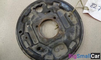 Щит опорный задний правый от Pontiac Vibe 2002-2008 - купить Аксае