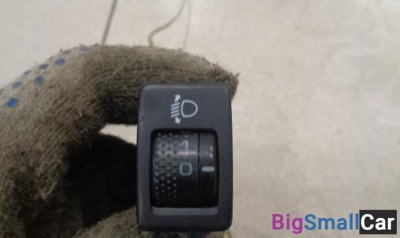 Кнопка корректора фар от Subaru Legacy 1998-2003 - купить Аксае