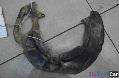 Пыльник тормозного диска передний правый от Mazda 3 BK 2003-2009 - купить Аксае