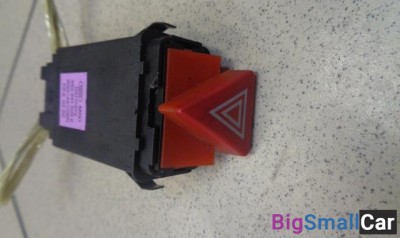 Кнопка аварийной сигнализации от Audi A6 Allroad quattro C5 2000-2005 - купить Аксае