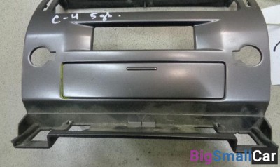 Рамка магнитолы от Citroen C4 2005-2011 - купить Аксае