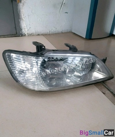 Фара правая на Митсубиси Лансер Цедия RH - купить Аксае