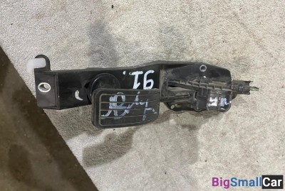 Педаль газа Subary Tribeca