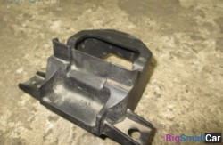 Крепление радиатора нижн. (17 Система охлаждения) 17117591647 - купить Аксае