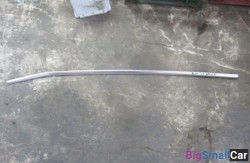 Молдинг двери перед. прав. (51 Оснащение Кузов) 51337179426