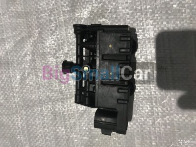 Блок клапанов задней подвески Range Rover sport Блок клапанов задней подвески Range Rover sport